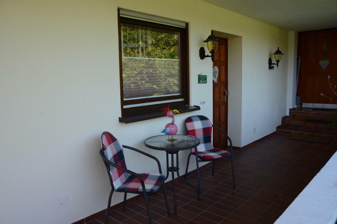 Ferienwohnung Burgblick Bilstein Extérieur photo
